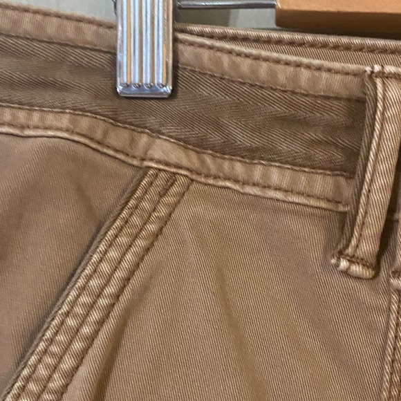 WHBM The Straight Crop in Sandalwood - Picture 6 of 9